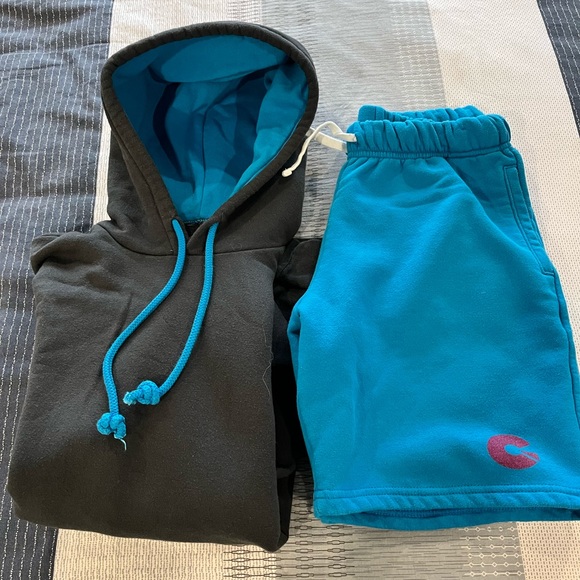 Sweatshirt and shorts set - Picture 3 of 4